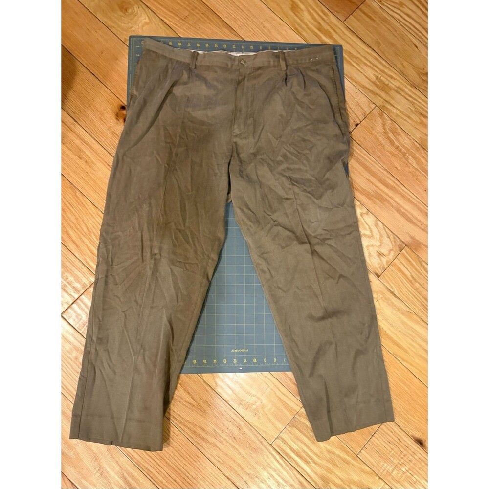 Tommy Bahama Men's Pleated Dress Pants in Olive Green